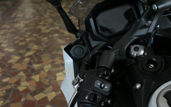 2026 Kawasaki NINJA 650 ABS Metallic Matte Whitish Silver/Metallic Flat Spark Black - TDAJ6909