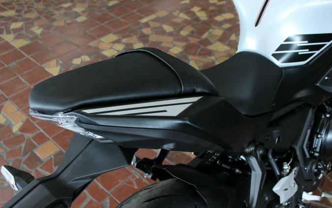 2026 Kawasaki NINJA 650 ABS Metallic Matte Whitish Silver/Metallic Flat Spark Black - TDAJ6909