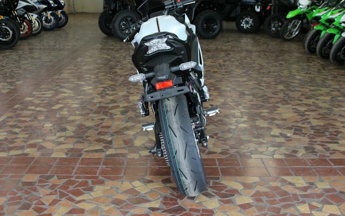 2026 Kawasaki NINJA 650 ABS Metallic Matte Whitish Silver/Metallic Flat Spark Black - TDAJ6909