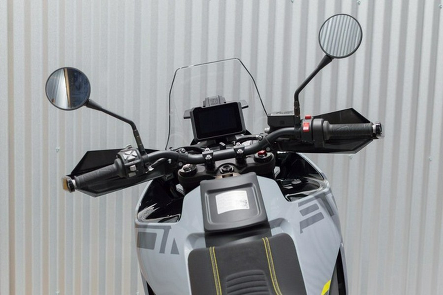 2025 Husqvarna Norden 901