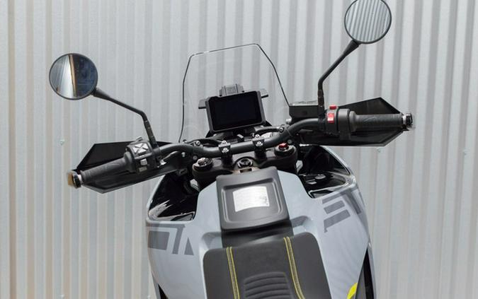 2025 Husqvarna Norden 901