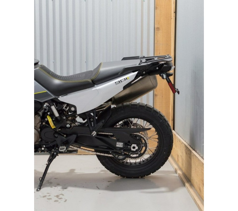 2025 Husqvarna Norden 901