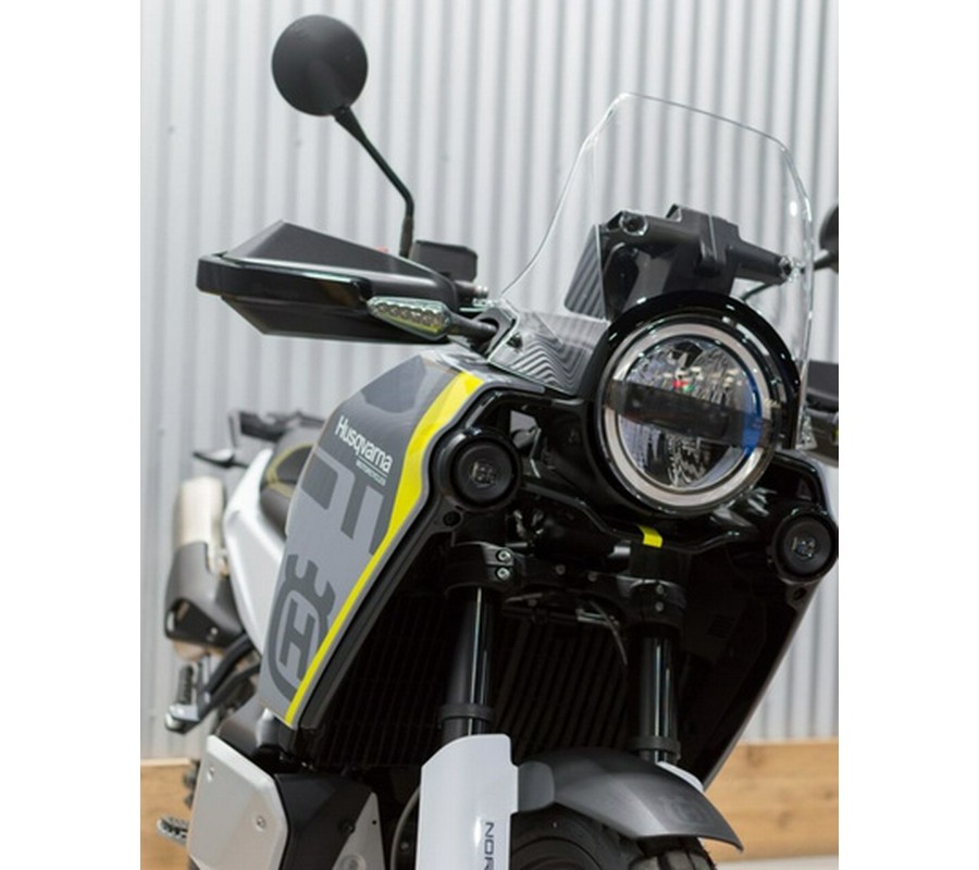 2025 Husqvarna Norden 901