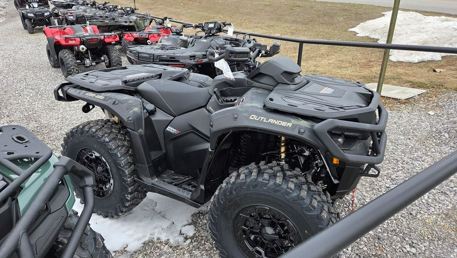 2026 Can-Am® Outlander Backcountry 1000R Multicam Dark Camo