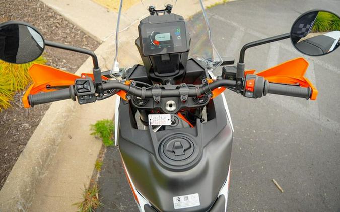 2025 KTM Adventure 390 R