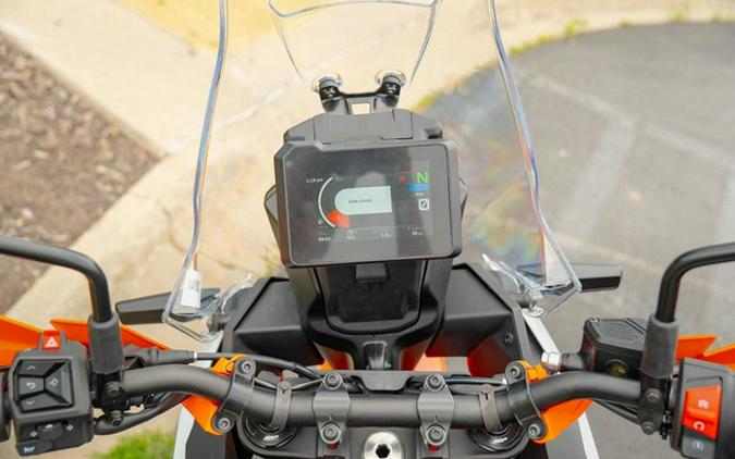 2025 KTM Adventure 390 R
