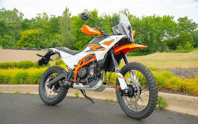 2025 KTM Adventure 390 R