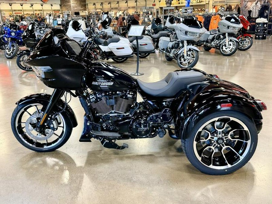 FLTRT 2026 Road Glide 3