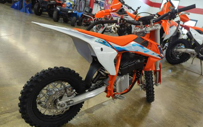 2024 KTM SX E 3