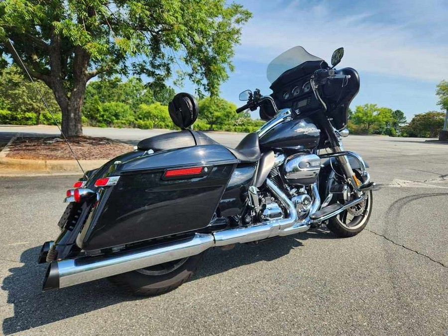 2018 Harley-Davidson® FLHX - Street Glide®