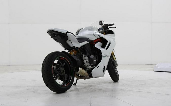 2022 Ducati SuperSport 950 S White Silk fairing
