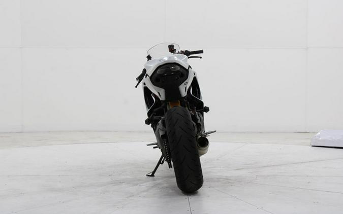 2022 Ducati SuperSport 950 S White Silk fairing