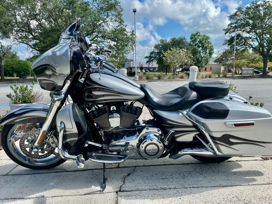 2015 Harley-Davidson CVO™ Street Glide®