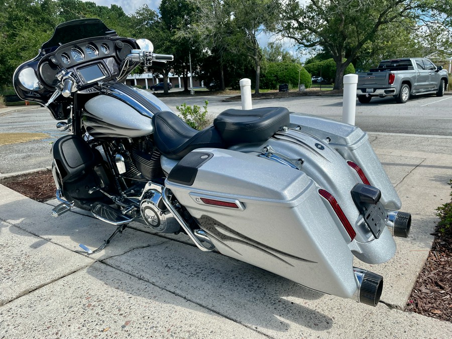 2015 Harley-Davidson CVO™ Street Glide®