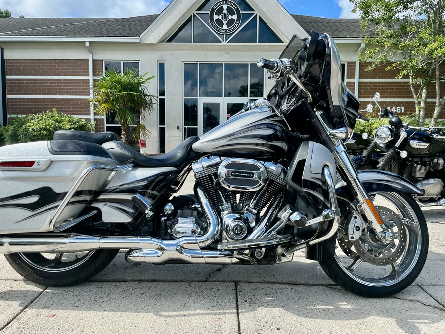 2015 Harley-Davidson CVO™ Street Glide®