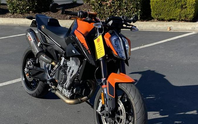 2021 KTM 890 Duke First Look Preview