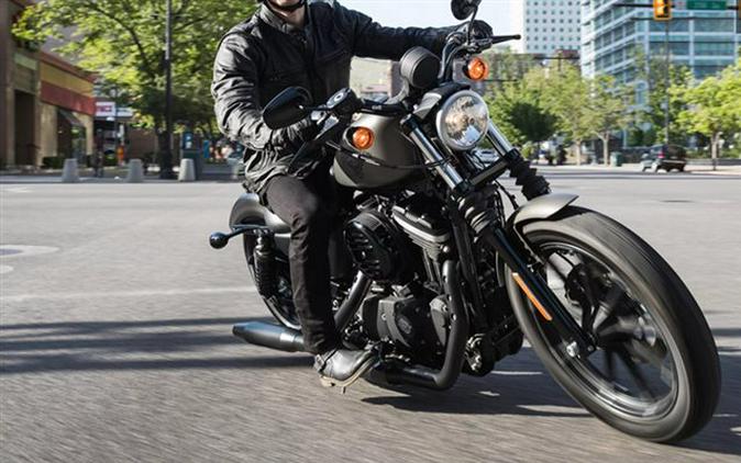 2018 Harley-Davidson Sportster Iron 883