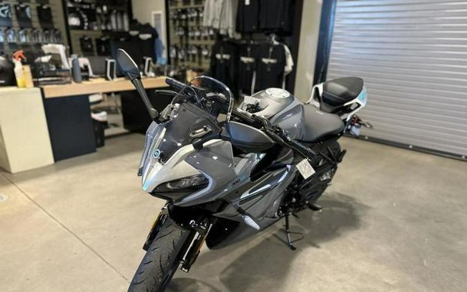 2023 CFMOTO 300SS CF300-3US