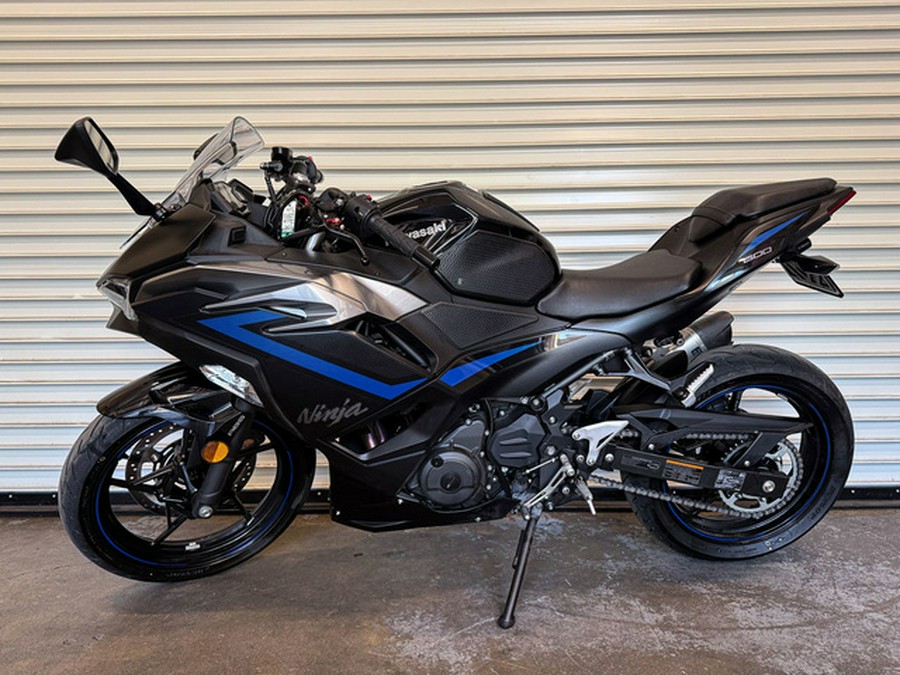 2025 Kawasaki Ninja 500 ABS Metallic Flat Spark Black/Metallic