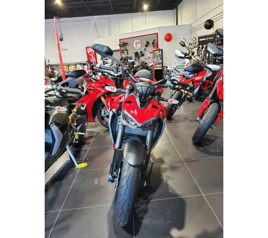 2024 Ducati Streetfighter V2 Red