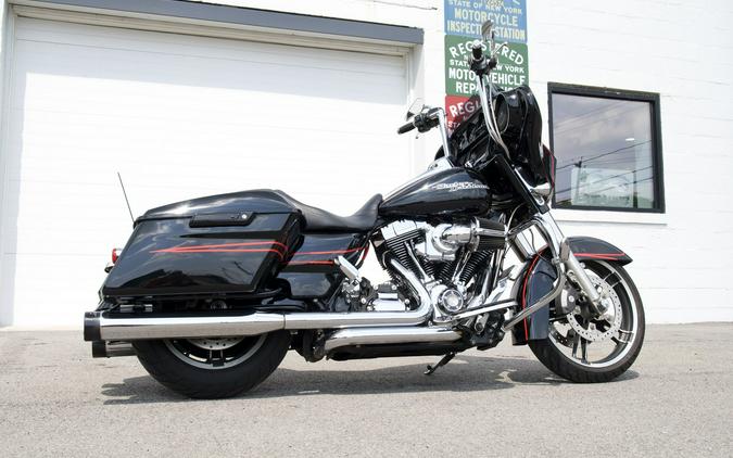 2014 Harley-Davidson® FLHXS Street Glide Special