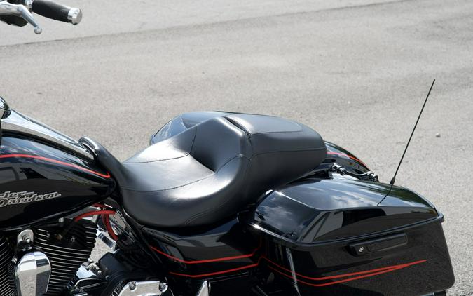 2014 Harley-Davidson® FLHXS Street Glide Special