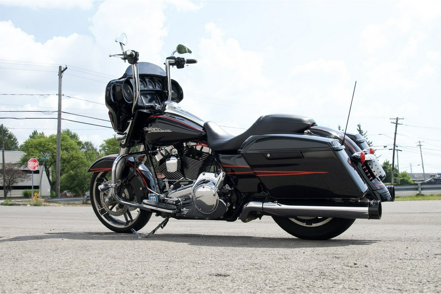 2014 Harley-Davidson® FLHXS Street Glide Special