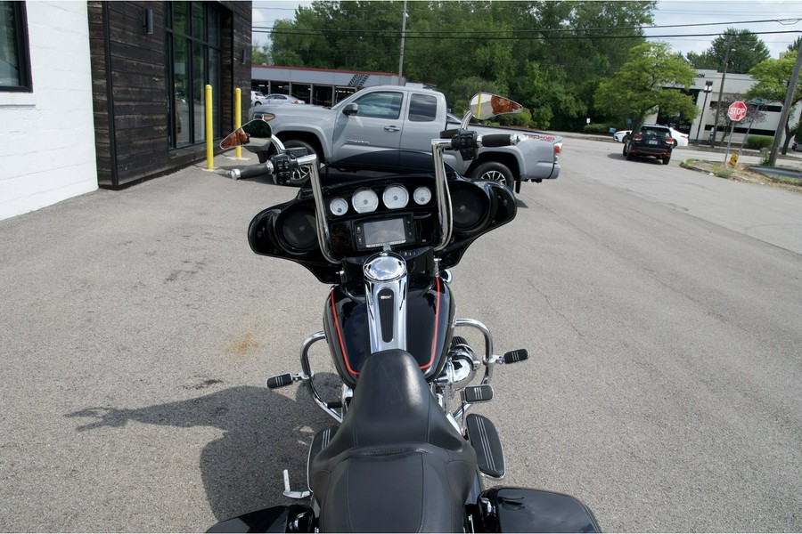 2014 Harley-Davidson® FLHXS Street Glide Special