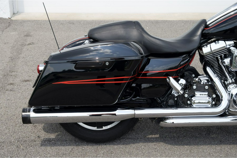 2014 Harley-Davidson® FLHXS Street Glide Special