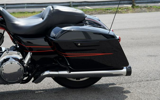 2014 Harley-Davidson® FLHXS Street Glide Special