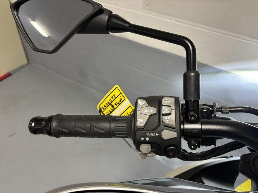 2025 Kawasaki ZR900SSFAN