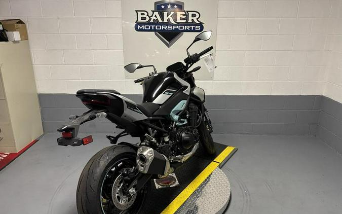 2025 Kawasaki ZR900SSFAN