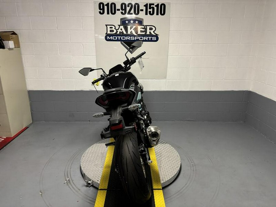 2025 Kawasaki ZR900SSFAN