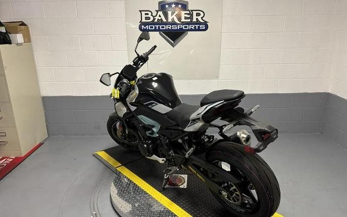 2025 Kawasaki ZR900SSFAN