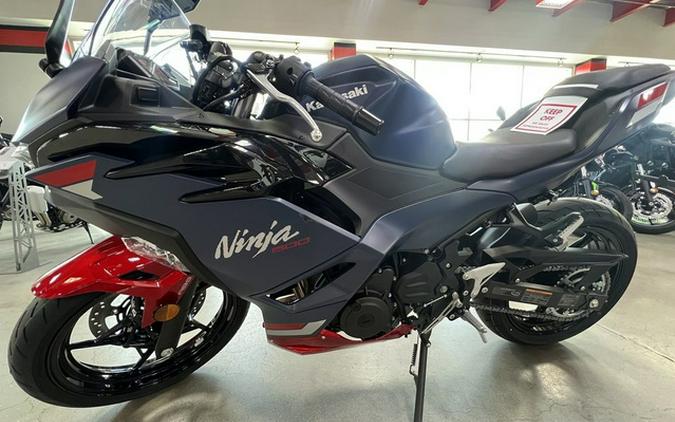 2026 Kawasaki Ninja 500 ABS Metallic Matte Twilight Blue