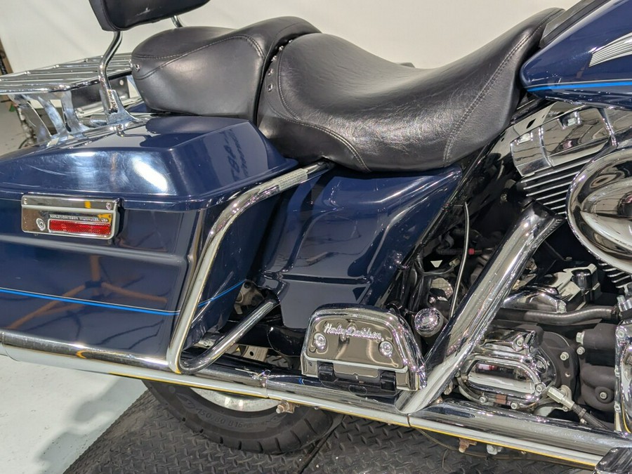 2004 Harley-Davidson® Road King® SOLID PEACE OFFICER