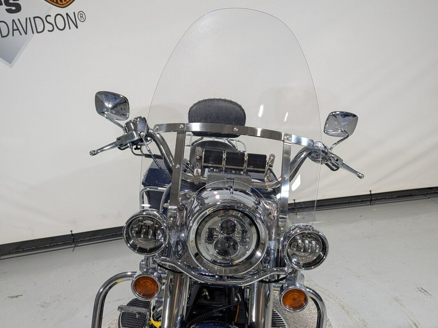 2004 Harley-Davidson® Road King® SOLID PEACE OFFICER