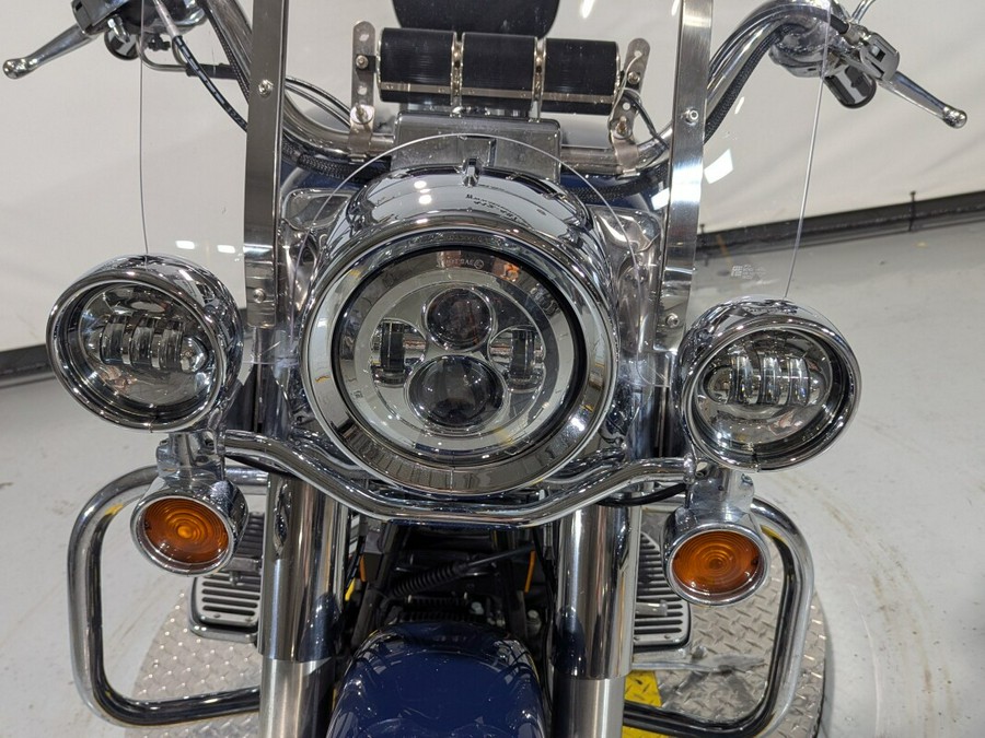 2004 Harley-Davidson® Road King® SOLID PEACE OFFICER