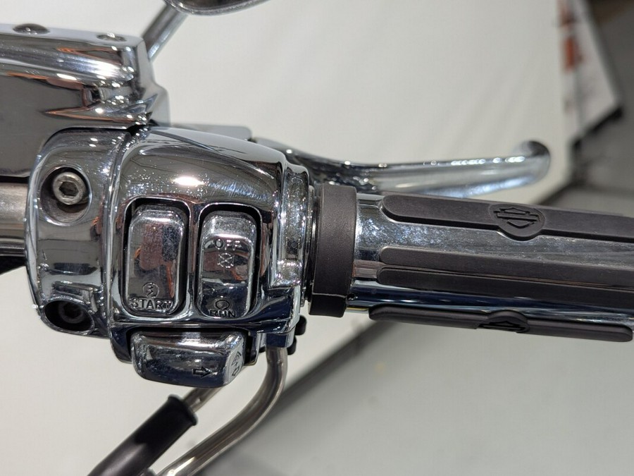 2004 Harley-Davidson® Road King® SOLID PEACE OFFICER