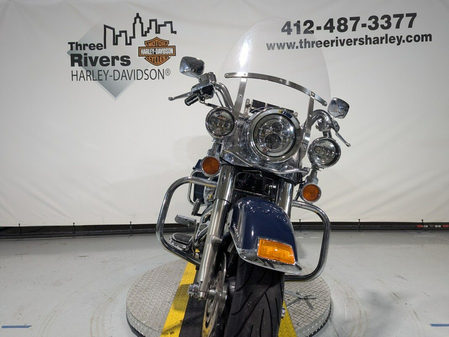 2004 Harley-Davidson® Road King® SOLID PEACE OFFICER