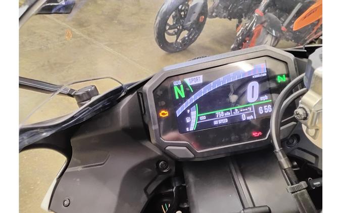 2025 Kawasaki Ninja® ZX™-6R Base