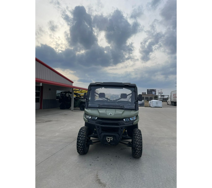 2021 Can-Am Defender HD8