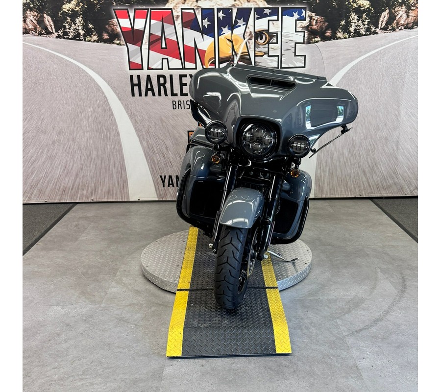 2022 FLHTK Ultra Limited