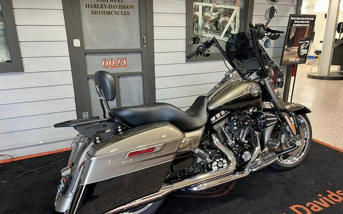 2014 Harley-Davidson® FLHRSE - CVO™ Road King®