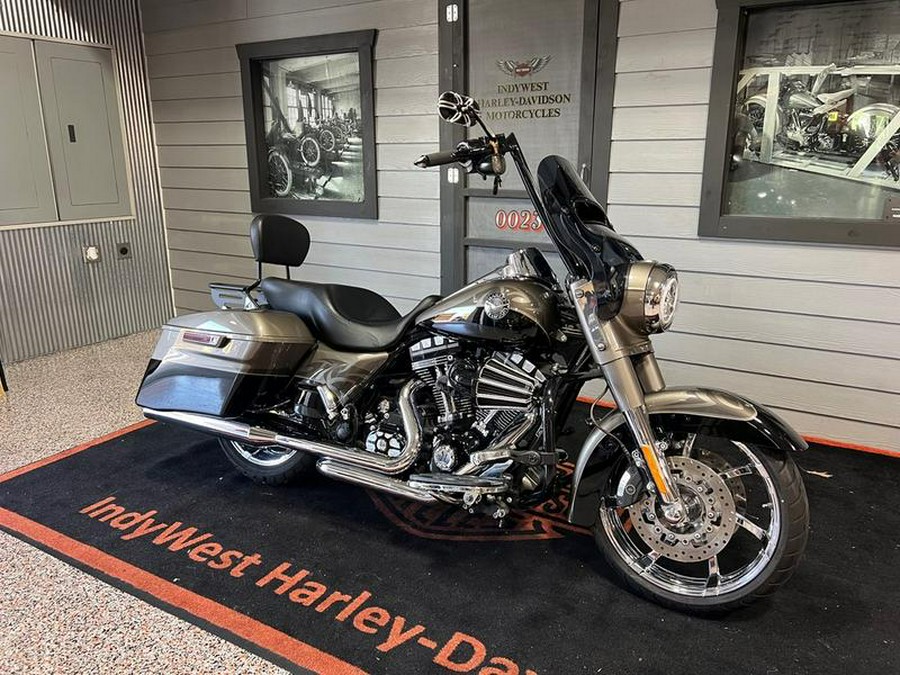 2014 Harley-Davidson® FLHRSE - CVO™ Road King®