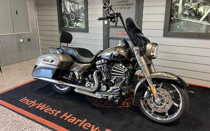 2014 Harley-Davidson® FLHRSE - CVO™ Road King®