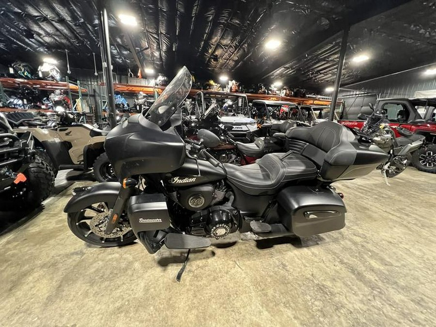 2022 Indian Motorcycle® Roadmaster® Dark Horse® Black Smoke