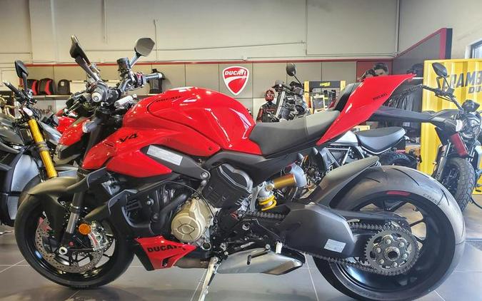 2024 Ducati Streetfighter V4 Red