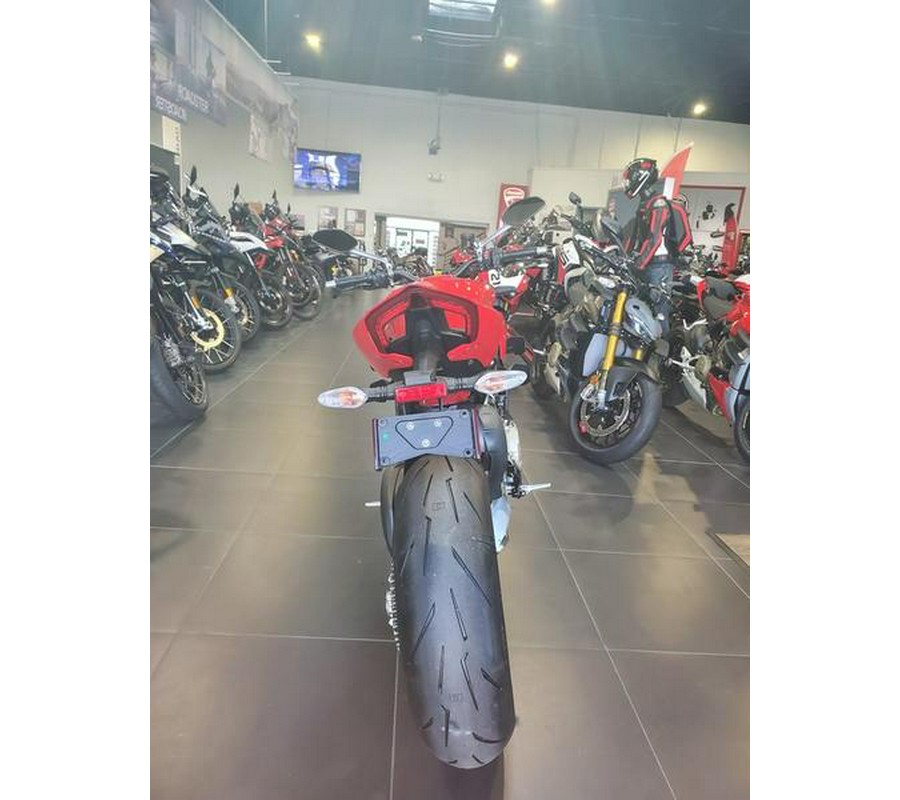 2024 Ducati Streetfighter V4 Red