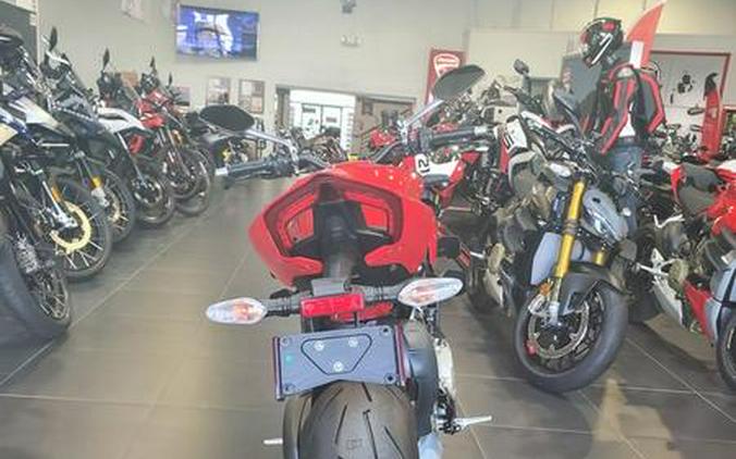 2024 Ducati Streetfighter V4 Red